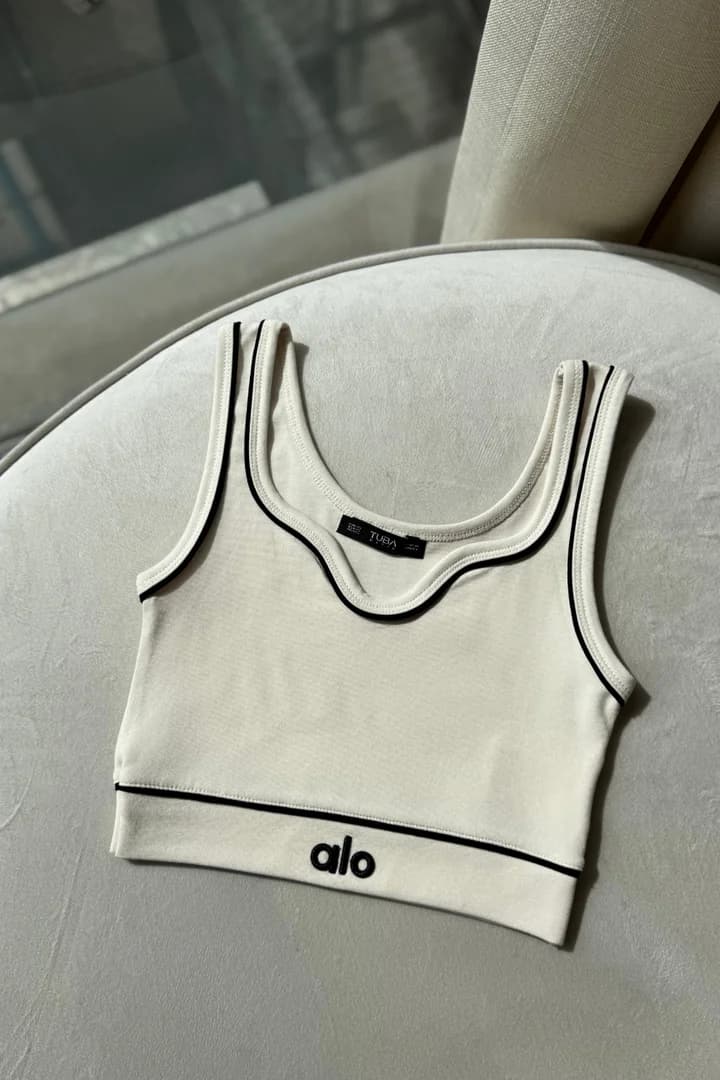 Kalp Yaka Askılı Crop - Krem